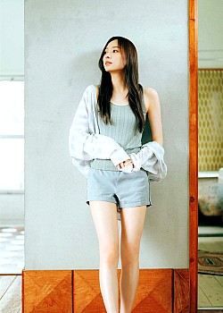 Minami Umezawa image 2 of 3