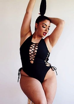 Mindy Colette image 2 of 4