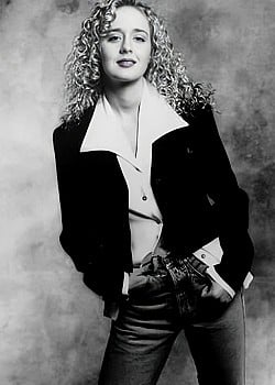 Mindy McCready image 1 of 4