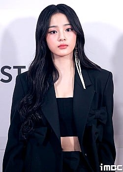Minji image 3 of 3