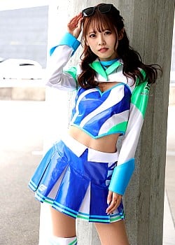 Mio Araki image 1 of 4