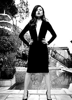 Miranda Cosgrove image 4 of 4