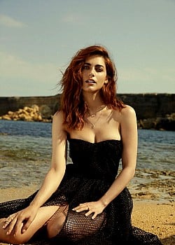 Miriam Leone image 2 of 4