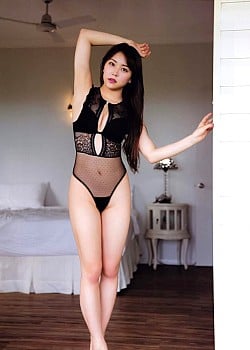 Miru Shiroma image 3 of 4