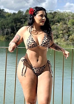Mishell Moya