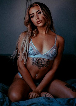 Miss Angelique image 2 of 4