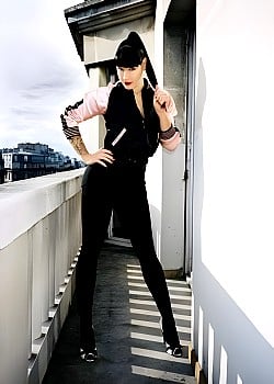 Miss Kittin image 1 of 2