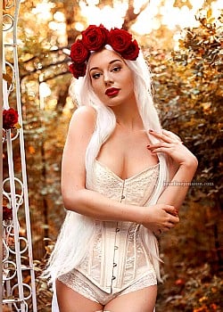 Miss Loulou image 2 of 2