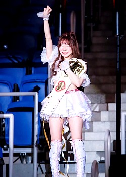 Mizuki Kaminade image 4 of 4
