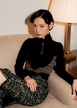 Moeka Hoshi image 1 of 1