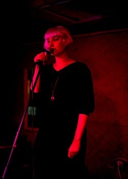 Molly Nilsson image 2 of 2