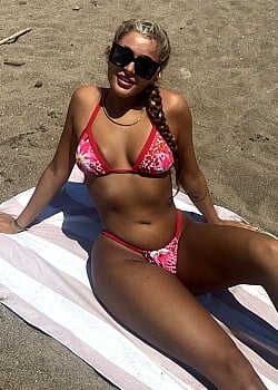 Molly Thompson image 3 of 4