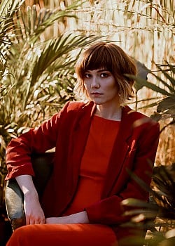 Molly Tuttle image 4 of 4