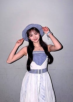 Momoka Ito image 2 of 2