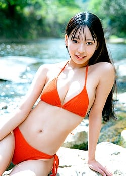 Momoka Okumura image 1 of 4