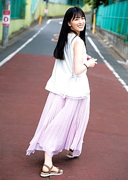 Momoko Ozono image 2 of 2