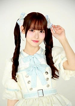 Momona Matsumoto image 2 of 4