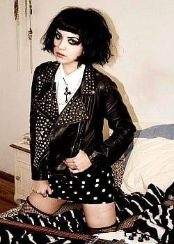 Mon Laferte image 3 of 4
