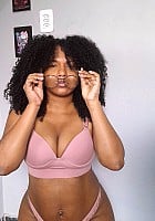 Monica Goiabinha profile photo