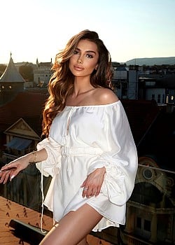 Monika Pavic image 2 of 4