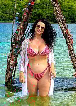Monique Silveira image 1 of 3