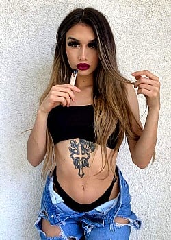 Monique Villa image 2 of 4