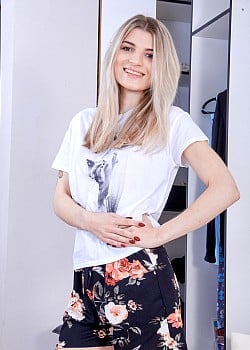 Monroe Fox image 1 of 4