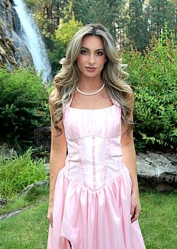Morgan Ariel image 3 of 4