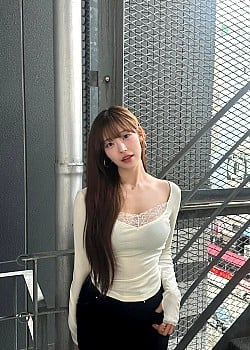 Myeong Hyeongseo image 2 of 3