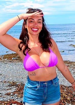Myla Del Rey image 2 of 3
