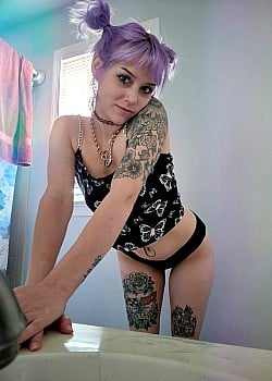 Mythic Maggie image 3 of 4