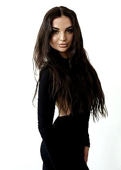 Nadina Kowalska image 3 of 3
