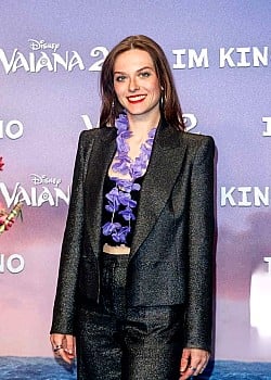 Nadja Gallera image 2 of 4