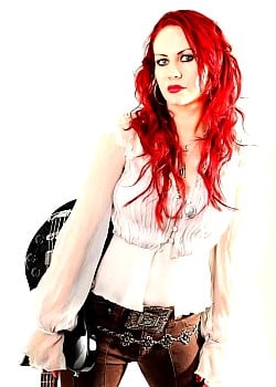 Nadja Peulen image 3 of 4