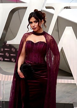 Nagma Mirajkar image 1 of 4
