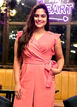 Naina Ganguly image 2 of 3