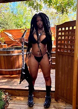 Nakia Porter image 2 of 4