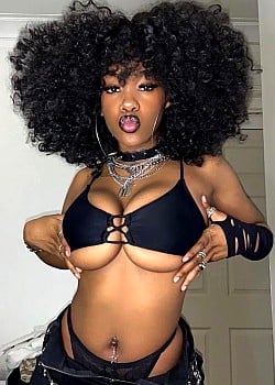 Nakia Porter image 1 of 4