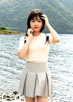 Nako Misaki image 4 of 4