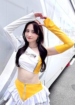 Nami Suzuki image 4 of 4