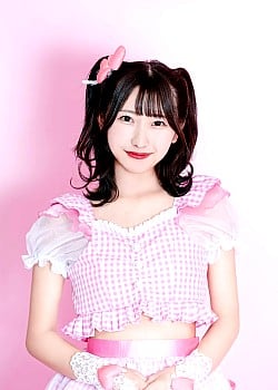 Nanako Hinata image 1 of 2