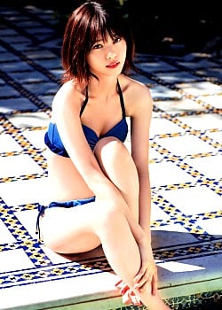 Nanase Nishino image 2 of 3