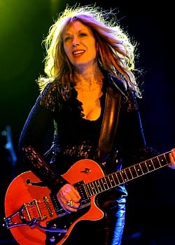 Nancy Wilson image 2 of 4