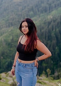 Nandani Sharma image 2 of 4