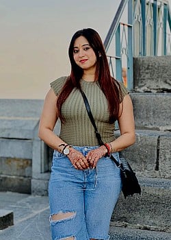 Nandani Sharma image 1 of 4