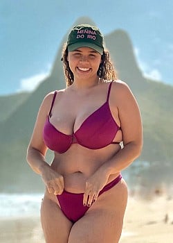 Nara Rozado image 1 of 3