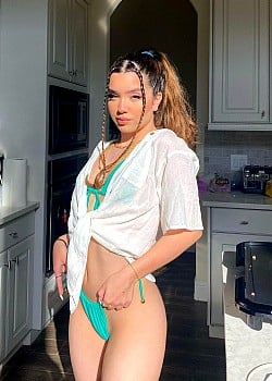 Natalia Estrada (TikTok Star) image 3 of 4