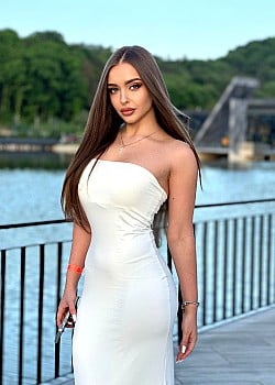 Natalia Lesiak image 2 of 4