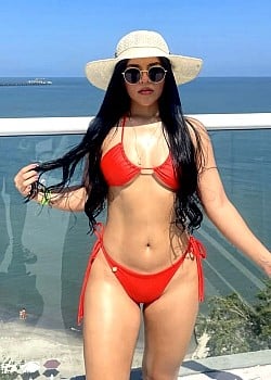 Natalia Rodriguez (Instagram) image 1 of 2
