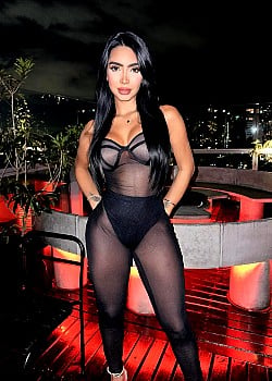 Natalia Uribe image 3 of 4